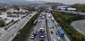 Anadolu Otoyolu'nda Kamyonet Devrildi, Ulaşım Aksadı