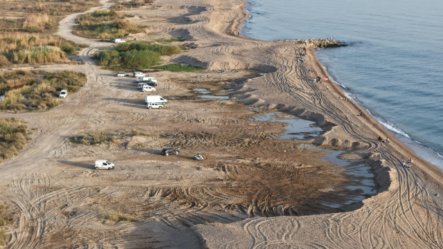 Sand thieves ravaged the beaches in Antalya, gendarmerie started patrolling day and night