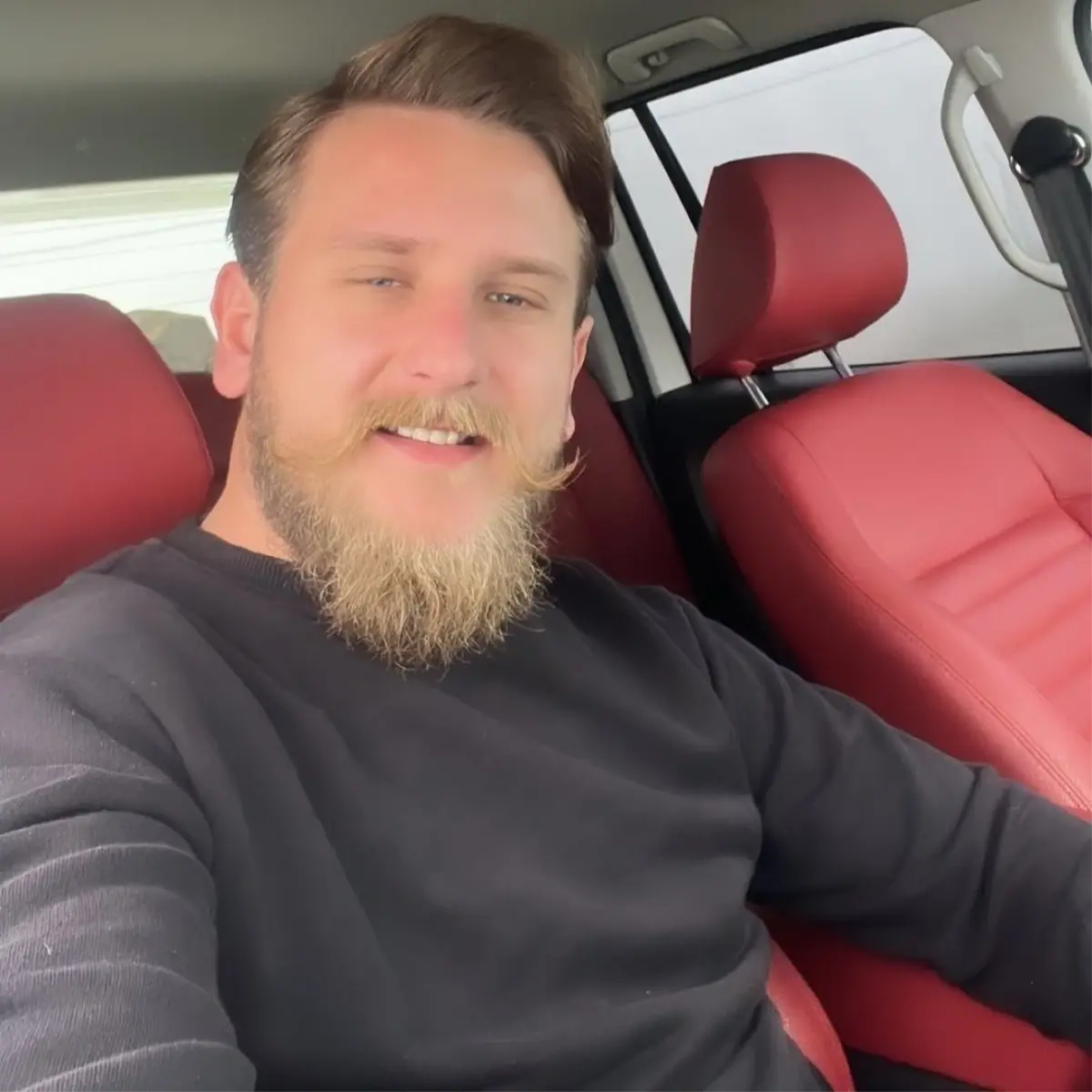 Araç yanında tüfek ve kan izleri, cesedi ise 150 metre aşağıda bulundu