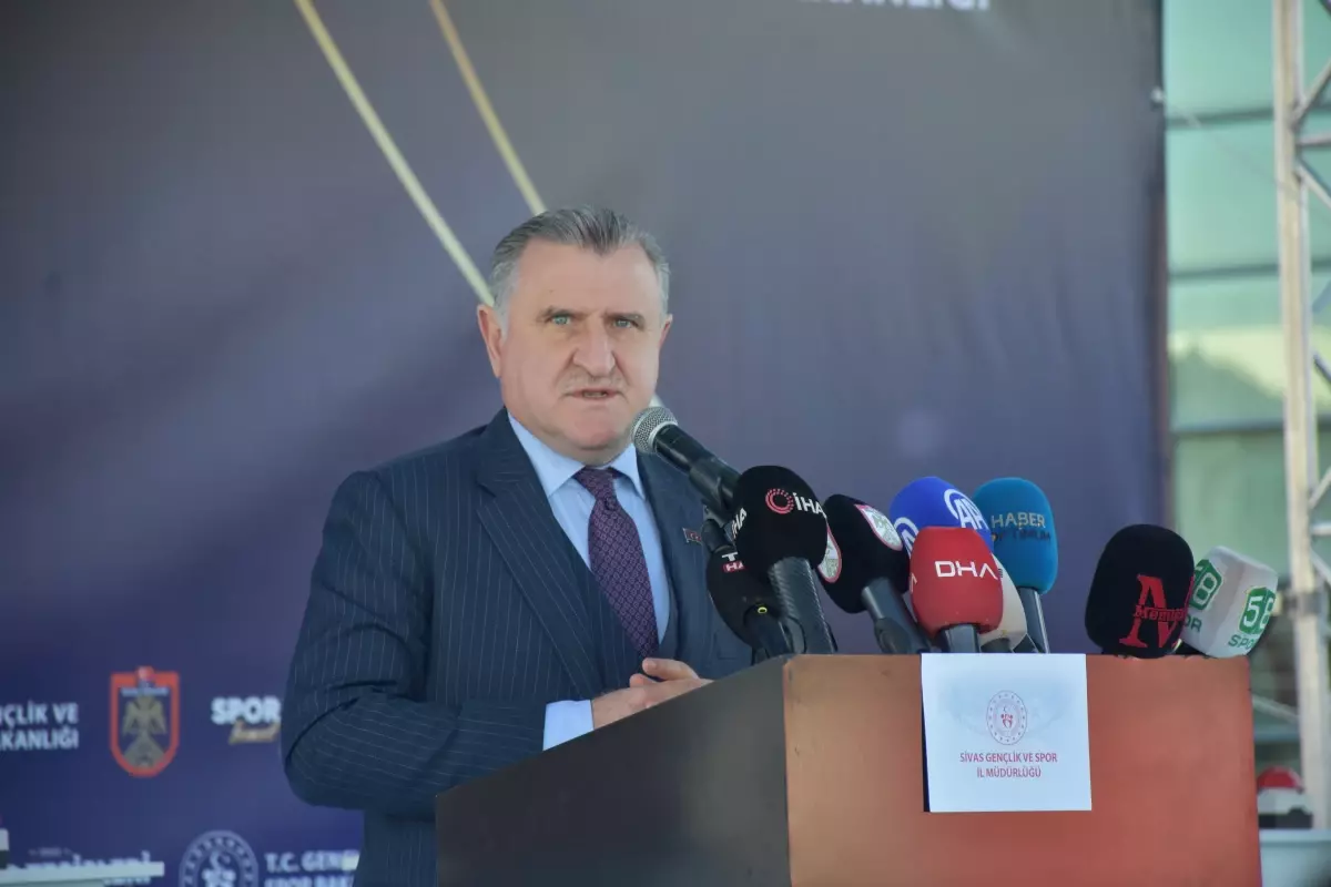 Bakan Bak: Spor yatırımları noktasında çok iyi noktadayız