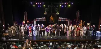 Eşeğin Gölgesi Oyununun Galası Gerçekleşti