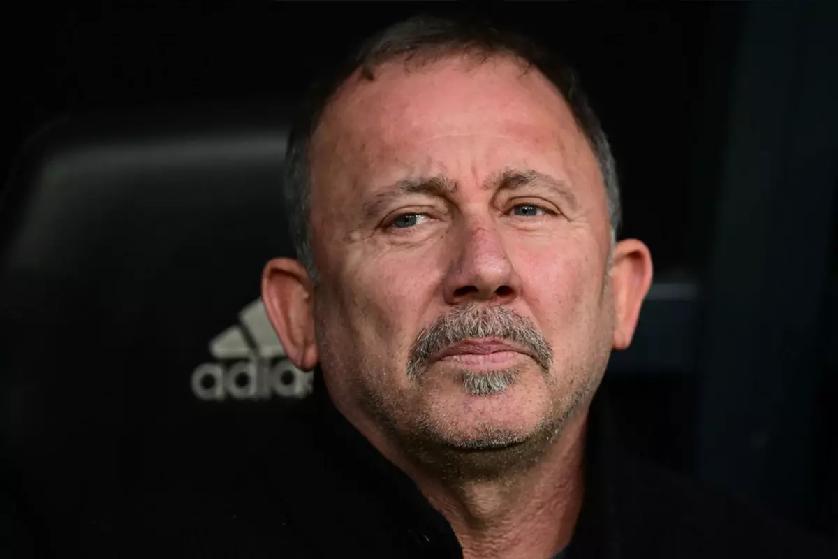 Beşiktaş taraftarından Sergen Yalçın ve yönetime istifa tepkisi