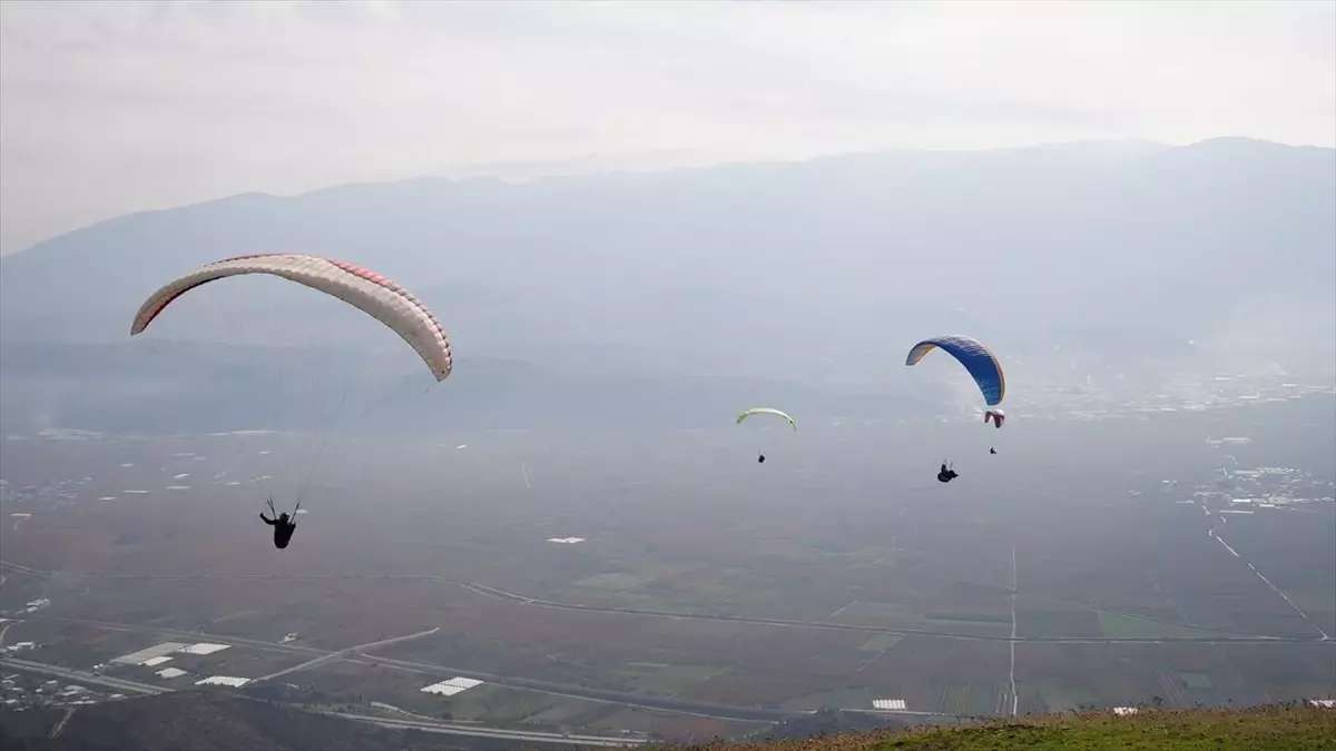 Bursa'da Öğrencilerden Orman Yenileme Projesi: Tohum Topları Havadan Bırakıldı