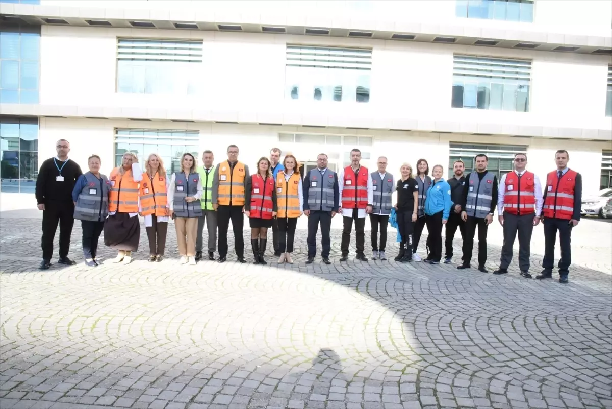 Çanakkale Hastanesinde Afet Tatbikatı Gerçekleştirildi