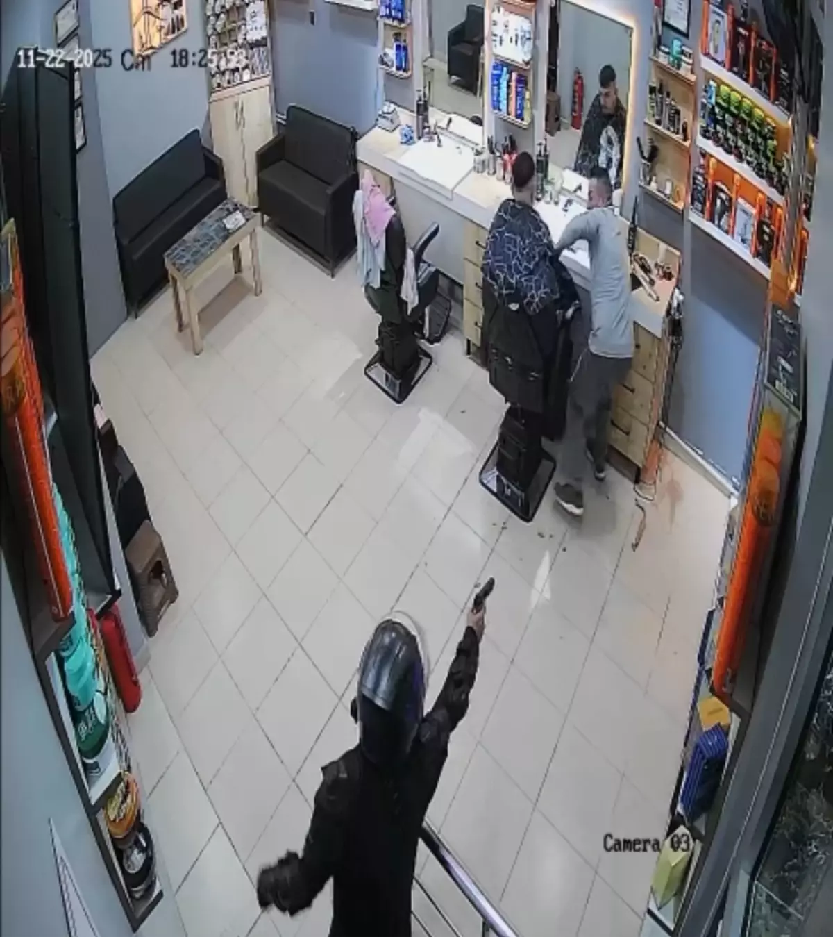 Ayancık'ta Berber Dükkanına Silahlı Saldırı