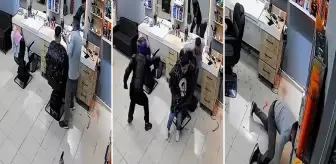 Dükkana girip berbere kurşun yağdırdı! Dehşet anları kamerada