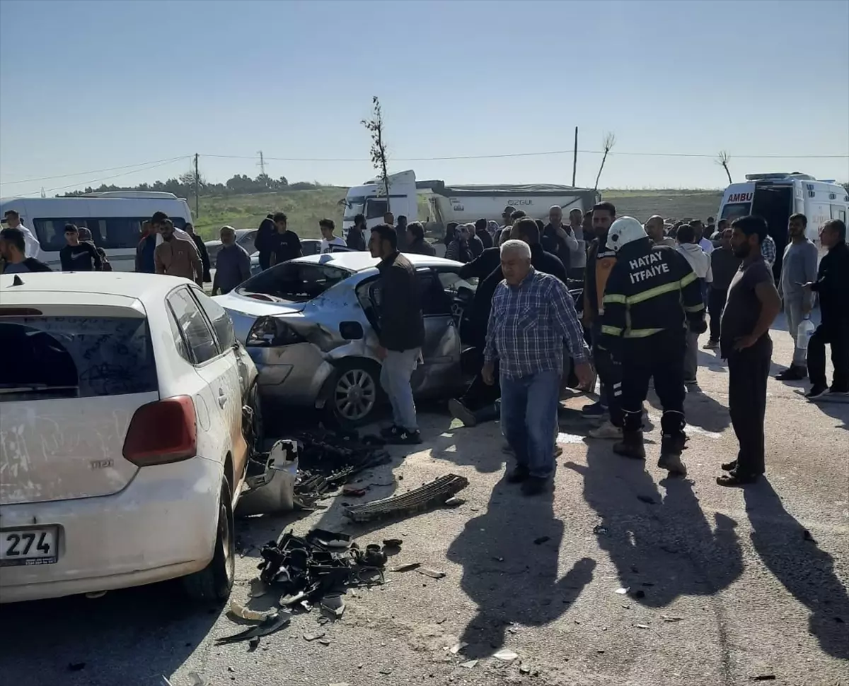 Hatay'da Zincirleme Trafik Kazası: 7 Yaralı