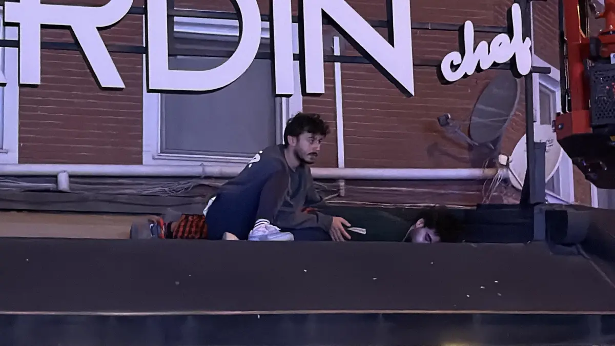 Eskişehir'de Alkollü Genç Pencereden Düştü