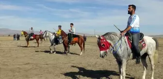 Kars'ta Geleneksel Atlı Spor Etkinlikleri Coşkuyla Gerçekleşti