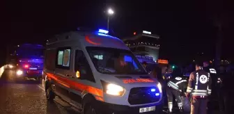 Turgutlu'da Traktör ve Kamyonet Çarpıştı: 3 Yaralı