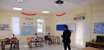 Erol Koç, Zorlu Koşullarda Geleceğin Eğitimi İçin Mücadele Ediyor