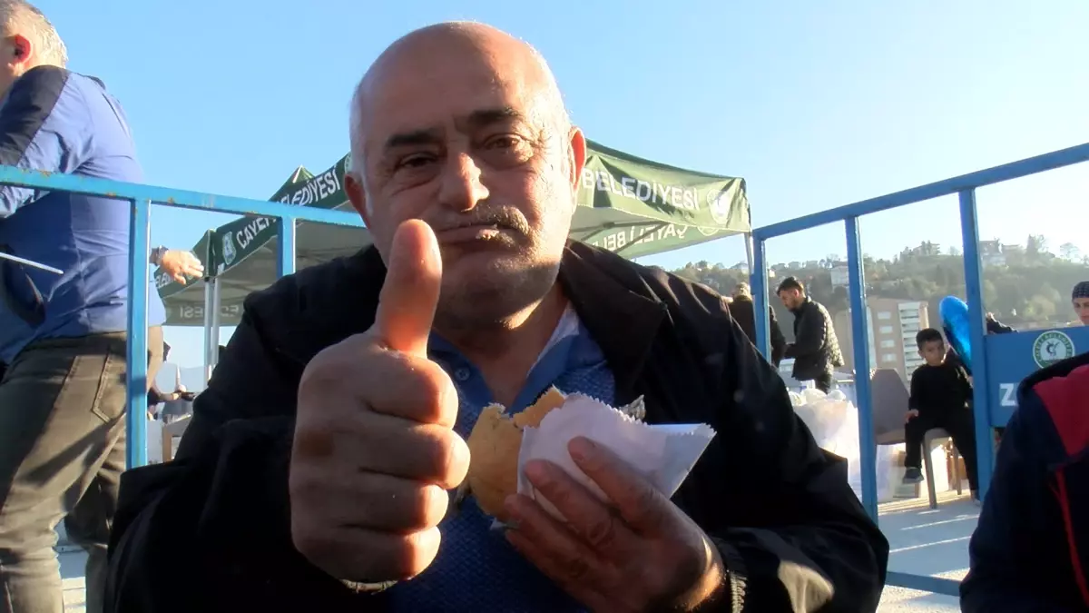 Çayeli Hamsi Festivali'nde 2 Ton Hamsi İki Saatte Tükendi