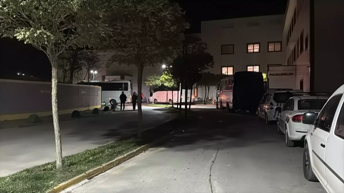 Sakarya Açık Cezaevi'nde Gıda Zehirlenmesi Şüphesi: 131 Hükümlü Hastaneye Sevk Edildi