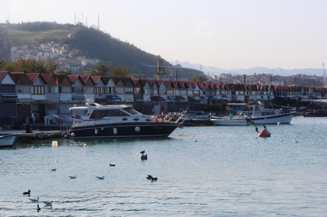 No deed at all! Its price competes with luxury apartments