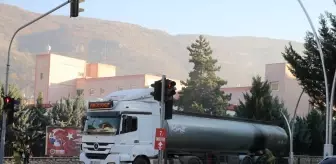 Tokat'ta Tır Lastiğinin Patlaması Nedeniyle Yangın Çıktı