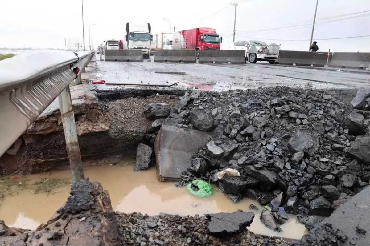 Vietnam'da Sel Felaketi: 90 Ölü