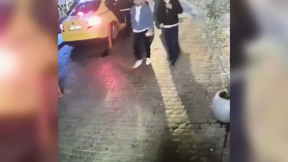 Beyoğlu'nda Düşürülen Telefonun Hırsızı Yakalandı