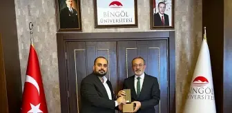 AK Parti Bingöl Gençlik Kolları Öğretmenler Günü'nü Kutladı