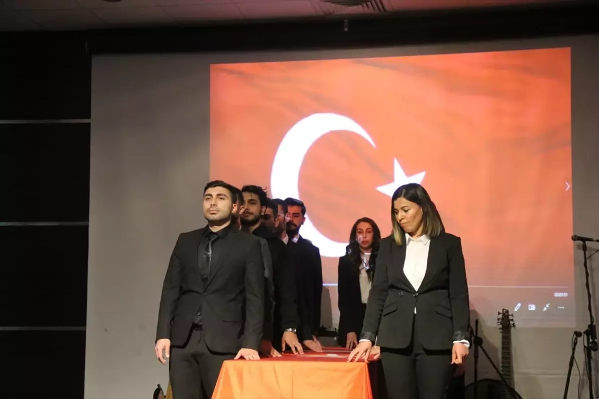 Cizre'de 'Öğretmenler Günü' kutlandı