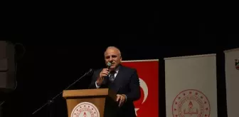 Diyarbakır Valisi Zorluoğlu, Öğretmen Günü kutlamasında hayatını değiştiren öğretmenini anlattı
