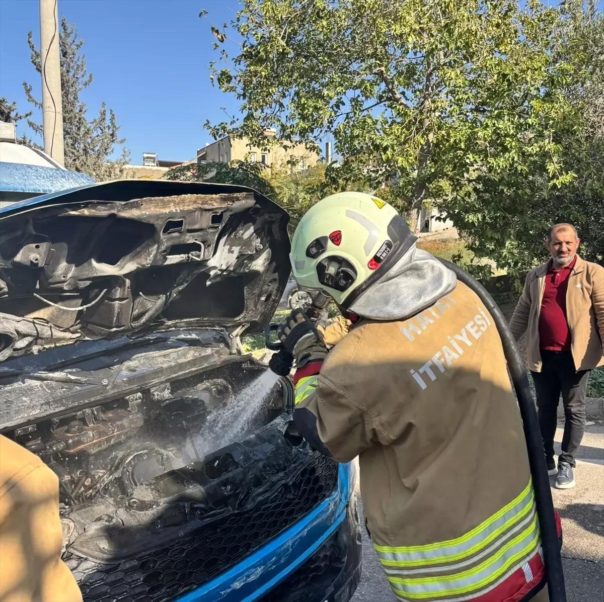 İskenderun'da Minibüste Yangın Çıktı