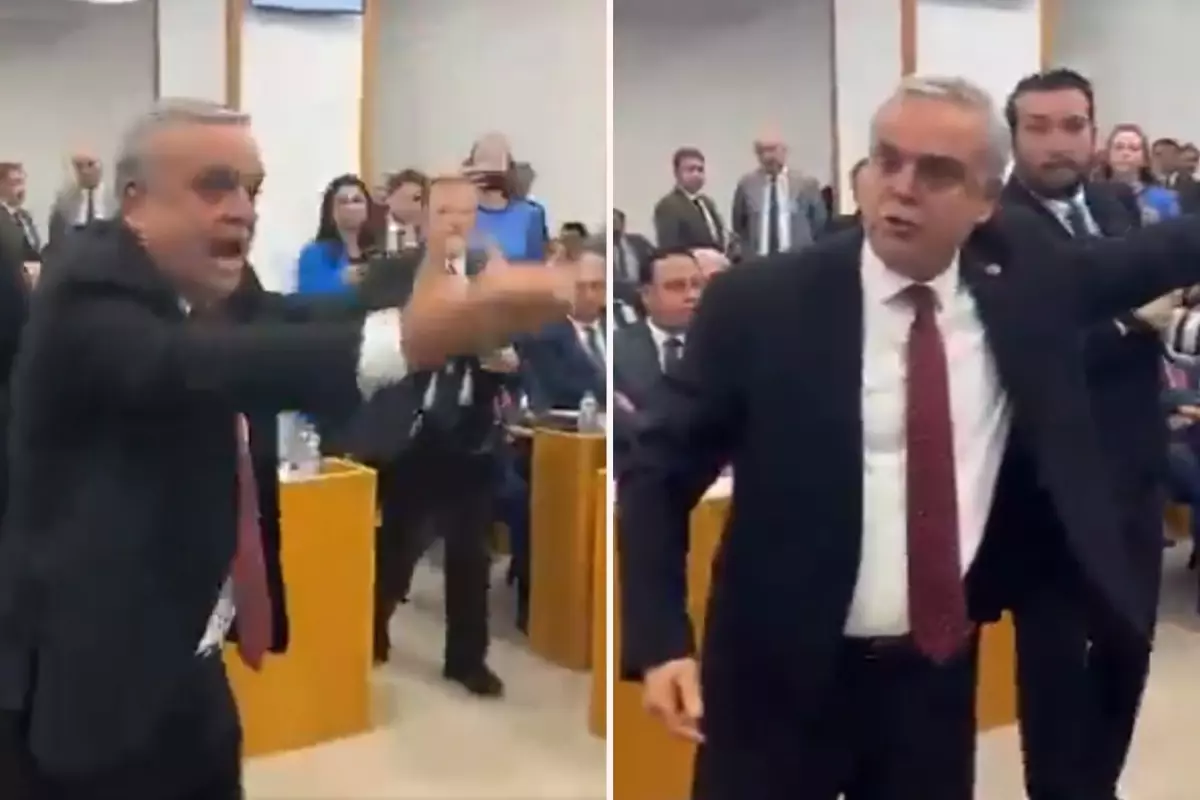 Poslanec CHP Ufuk Çakır protestiral proti lastni stranki zaradi tišine ob obtožbah o njegovi preteklosti