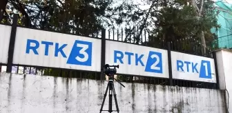 Kosova Radyo Televizyonu Çalışanları Maaşlarını Alamadıkları İçin Grevde