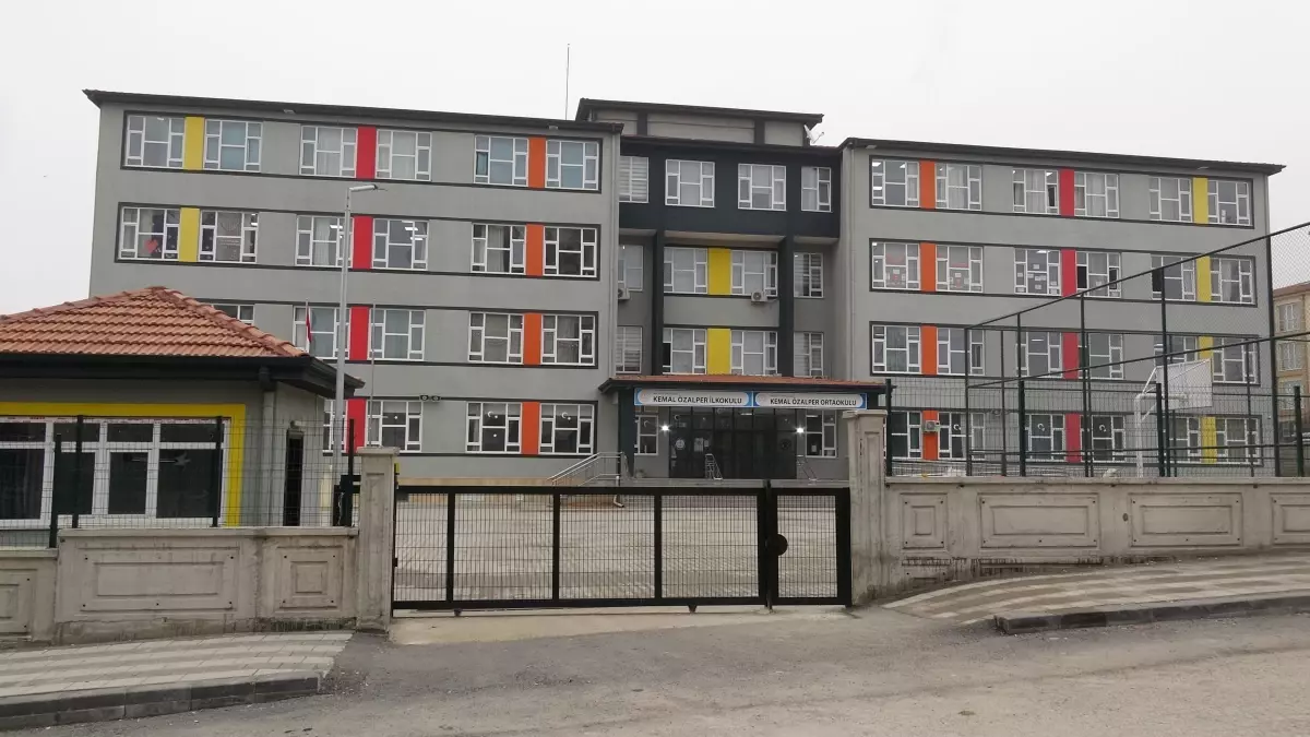 Malatya'da 12 yaşındaki öğrenci sınıfta kalp krizi geçirerek hayatını kaybetti