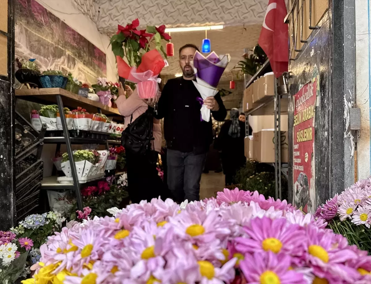 Öğretmenler Günü İçin Çiçek Siparişi Yoğunluğu