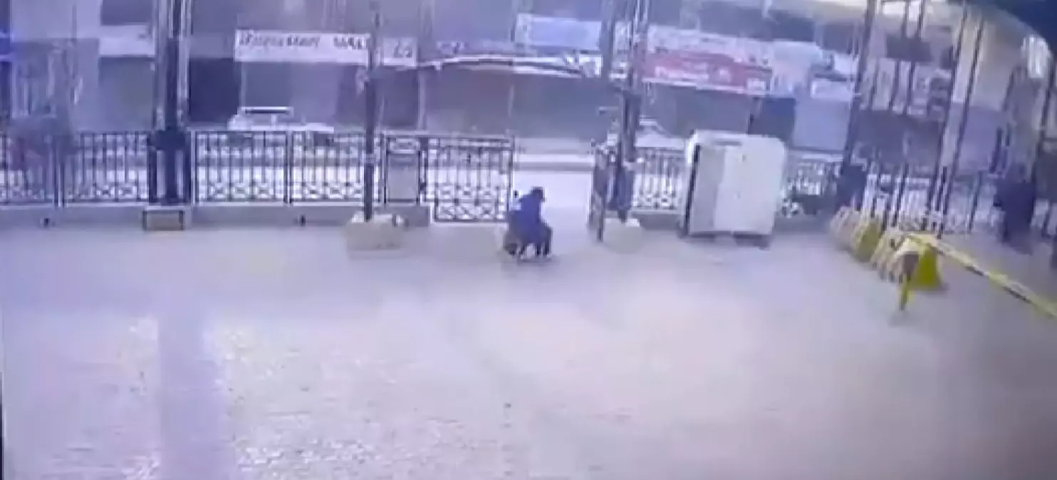 Peşaver'de Jandarma Karakoluna Terör Saldırısı