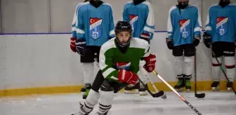 Buz Hokeyinde Altın Madalya Sevinci: Süveyda Nil Yalçın'ın Hedefi Kaptanlık