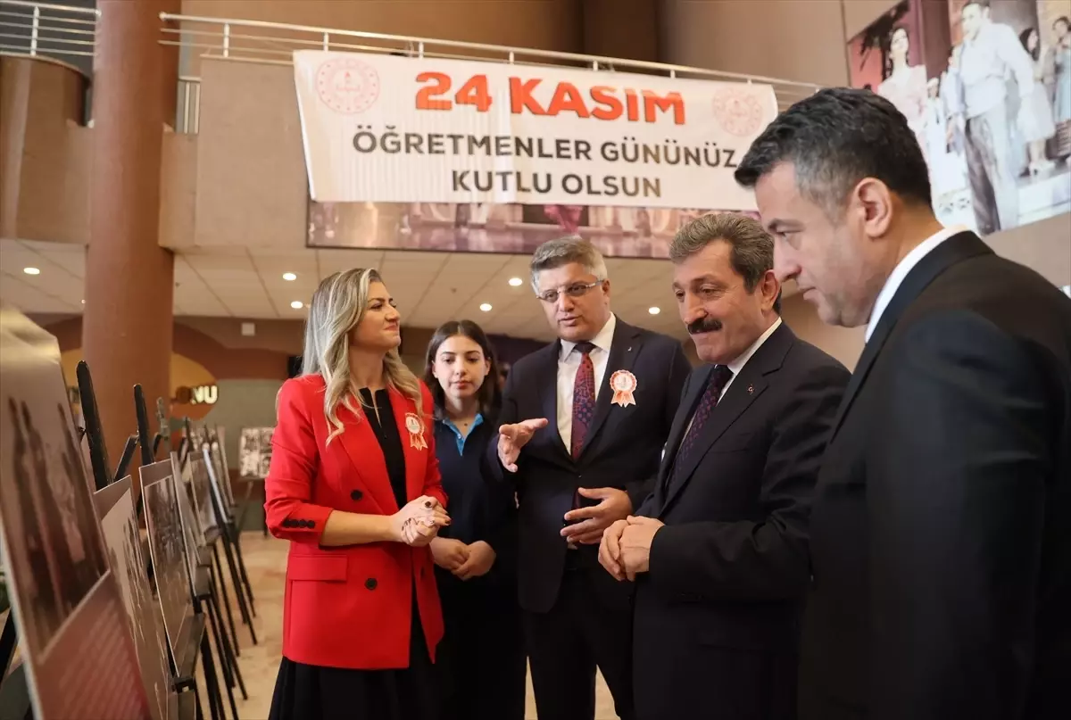 Samsun'da 24 Kasım Öğretmenler Günü Töreni Düzenlendi