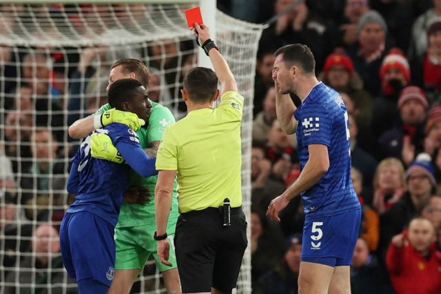 Slapped his teammate in a match watched by millions due to the argument he had