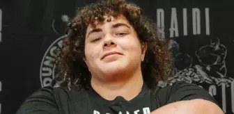 Dünyanın en güçlü kadını kadın değilmiş!