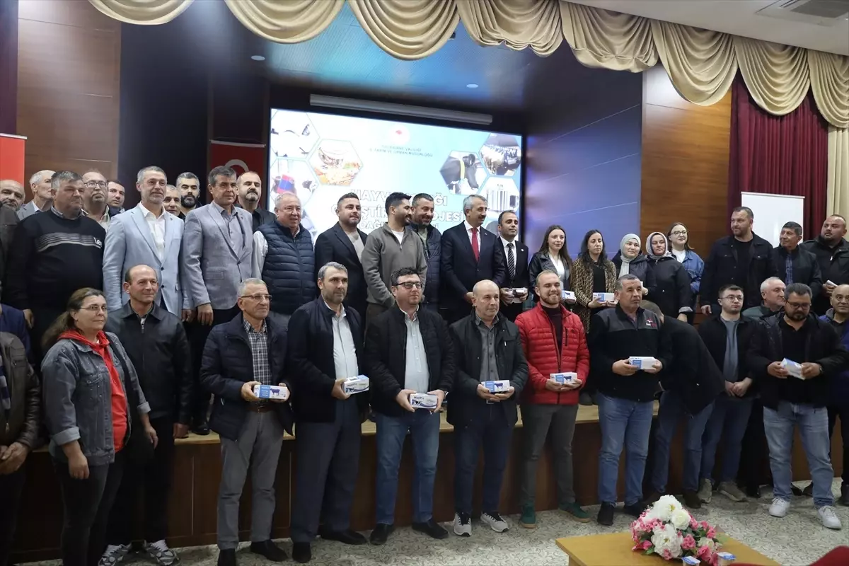Edirne'de Mastitis Tespit Cihazları Üreticilere Dağıtıldı