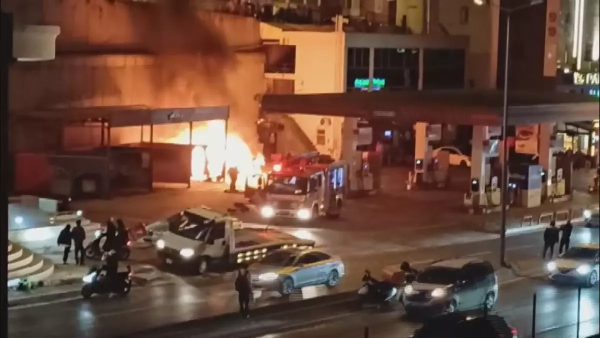 Esenyurt'ta Elektrikli Araçta Patlama: Yangın Söndürüldü