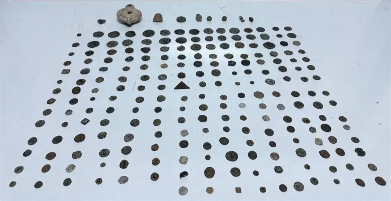 Gaziantep'te Tarihi Eser Operasyonu: 230 Parça Ele Geçirildi