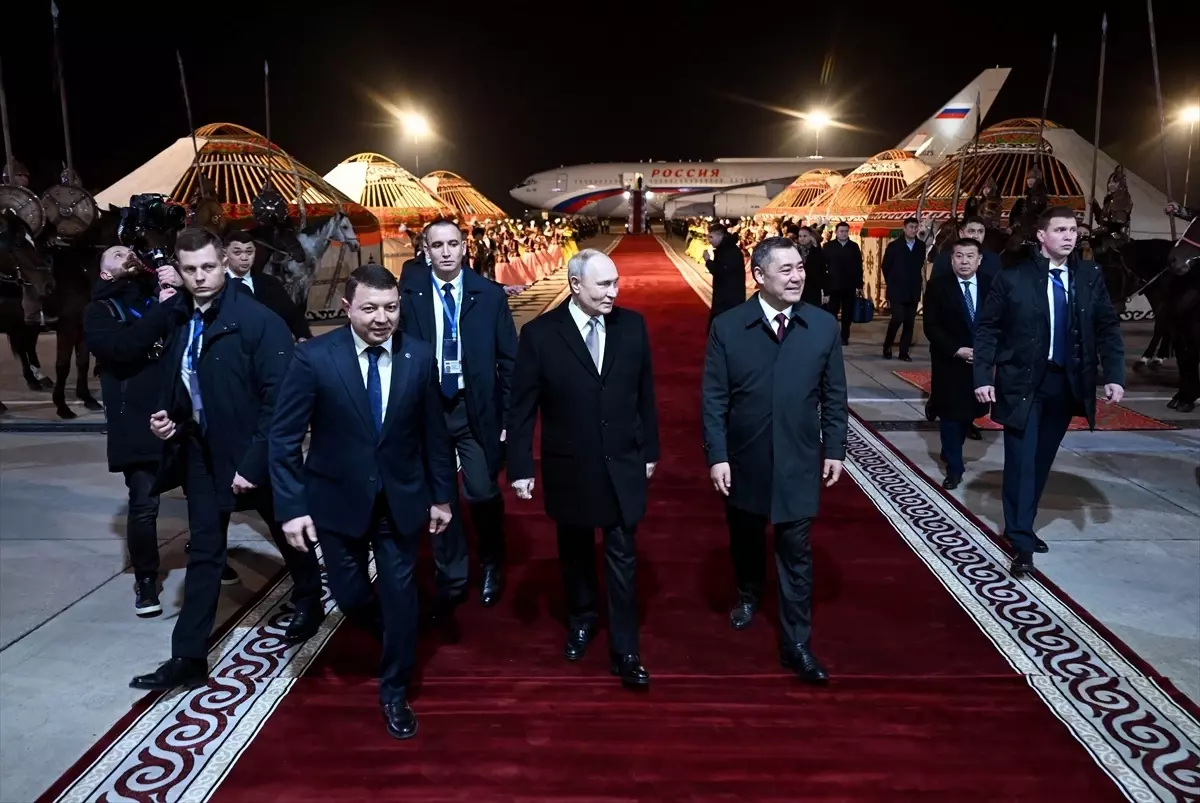 Putin, Kırgızistan'da Göçebe Kültürüyle Karşılandı