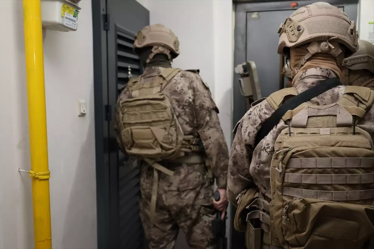 Mersin'de Rüşvet ve Kaçakçılık Soruşturmasında 1 Tutuklama