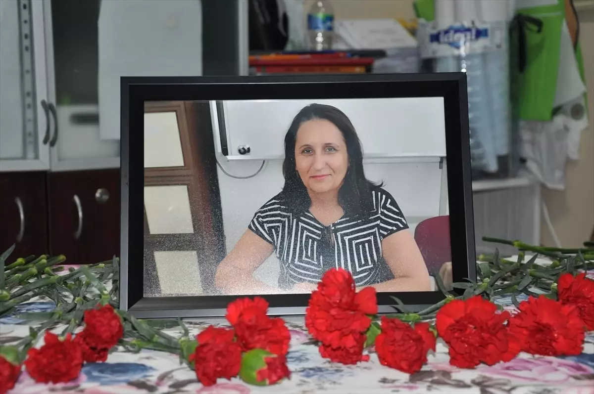 Öğretmenler Günü'nde Motosiklet Kazasında Hayatını Kaybeden Öğretmene Anma