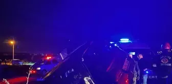 Sakarya'da Hafif Ticari Araçların Çarpışması: 1 Ölü, 2 Yaralı