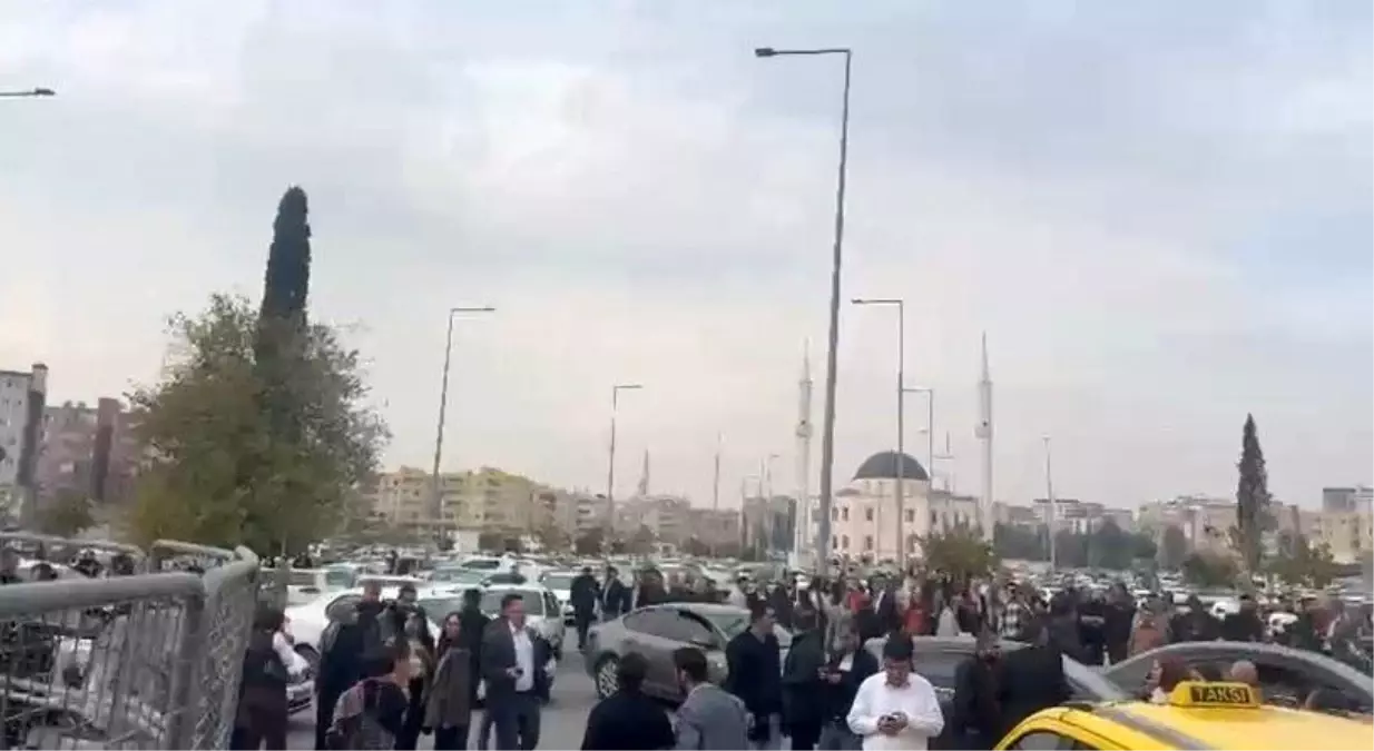 Şanlıurfa Adliye Binasında Patlama: 4 Yaralı