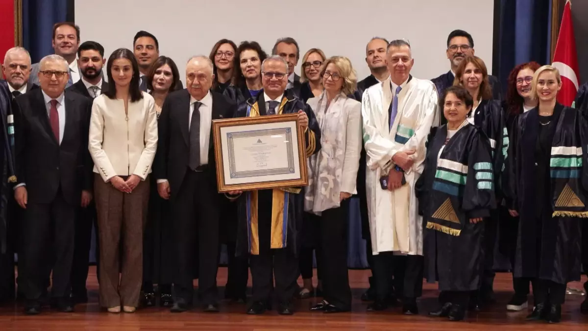 Yeditepe Üniversitesi'nden İtalya Büyükelçisi'ne Fahri Doktora