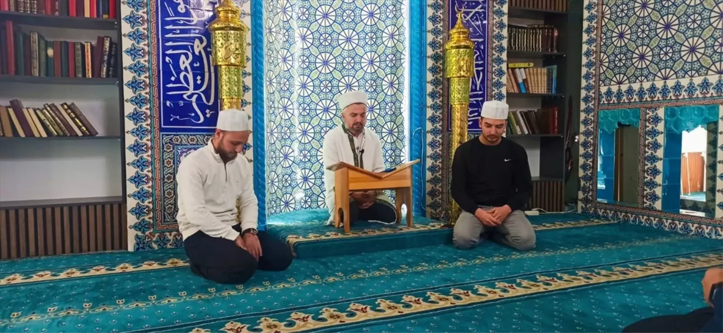 Yeşilyurt ilçesinde şehit öğretmenler için mevlit okutuldu