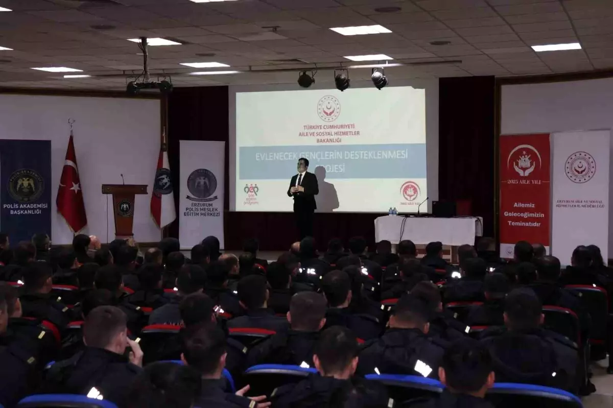 Erzurum'da 'Ailemle Güvendeyim' Projesi Kapsamında Polis Adaylarına Eğitim Verildi