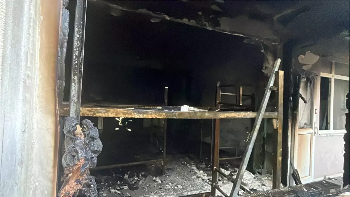 İşçi Alacakları İçin Pansiyonu Ateşe Verdi