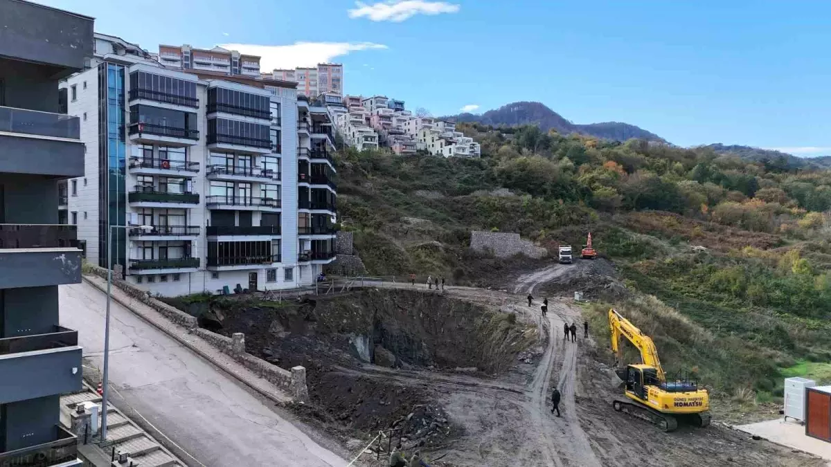 Amasra'da İnşaat Alanında Göçük: 70 Kişi Tahliye Edildi