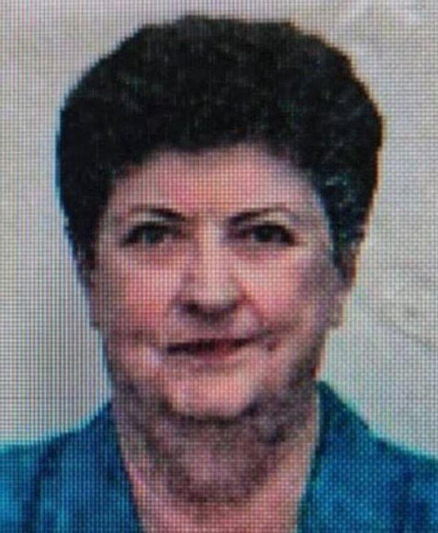 annesinin kiligina girip 3 yil boyunca emekli 19295639 7227 m