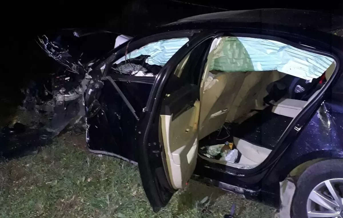 Kaş'ta Otomobil ile Motosiklet Çarpıştı: 1 Ölü, 1 Yaralı