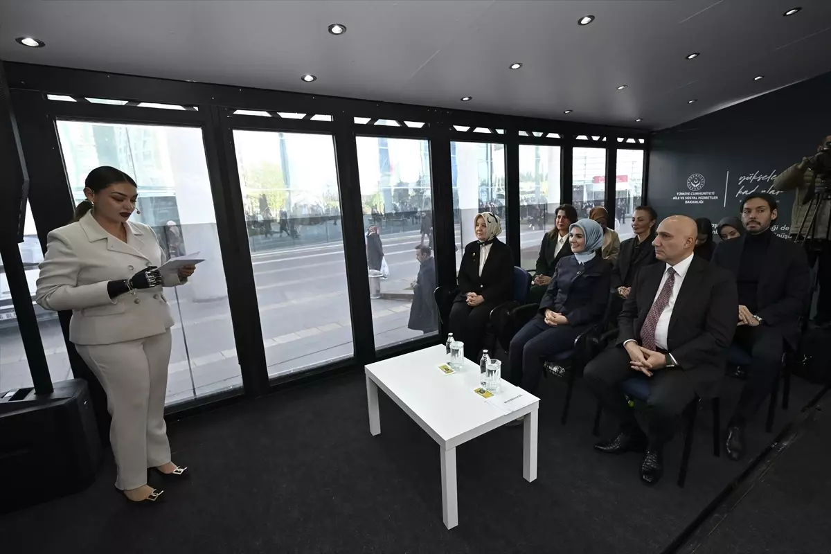 Bakan Göktaş, Yükselen Kadınlar Girişimcilik Eğitim Tırı Lansmanı'nda konuştu Açıklaması